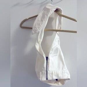 White collared zip up crop top